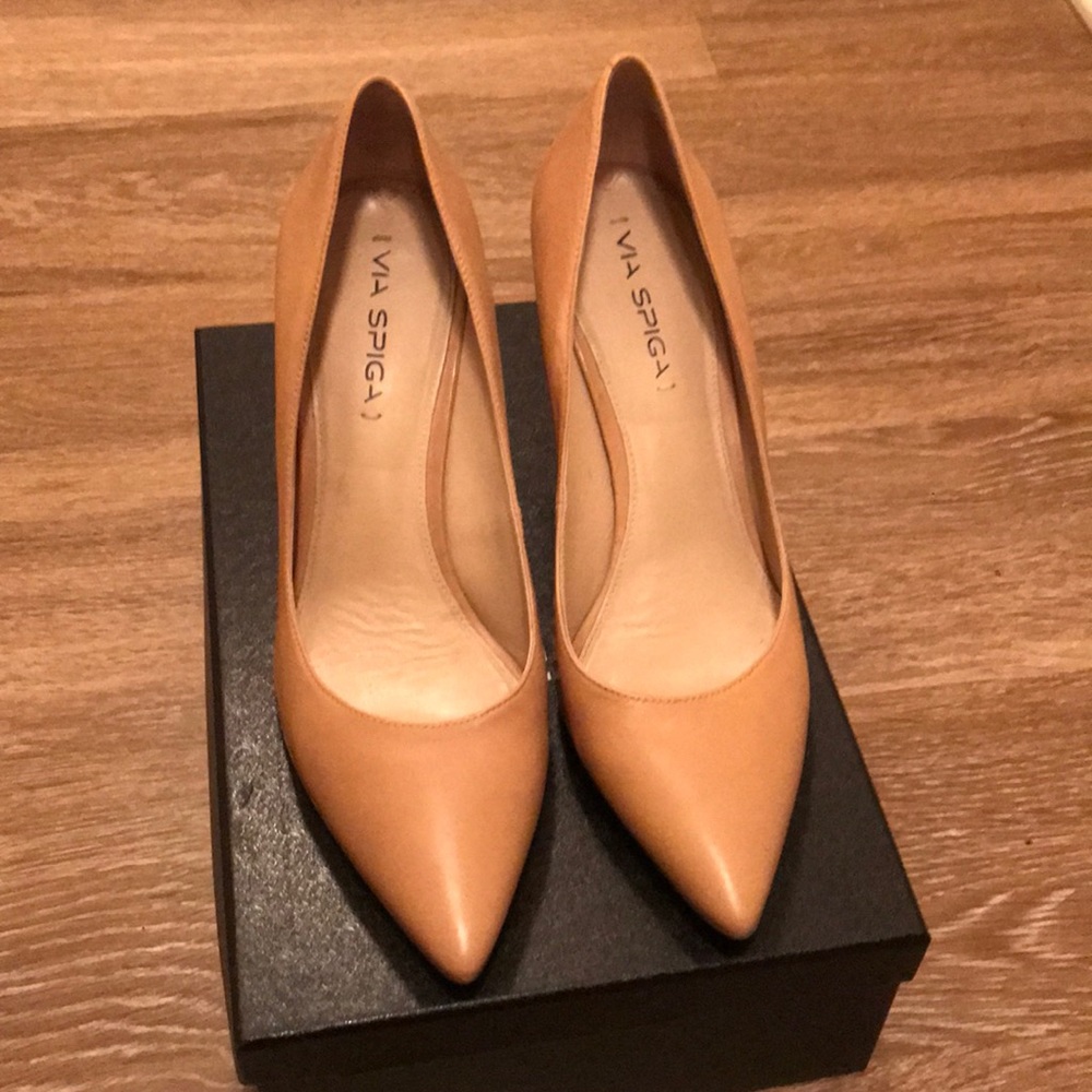 Via Spiga Pumps
